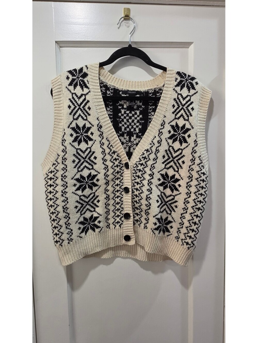 Forever 21 Black and Cream Knit Sweater Vest Medium